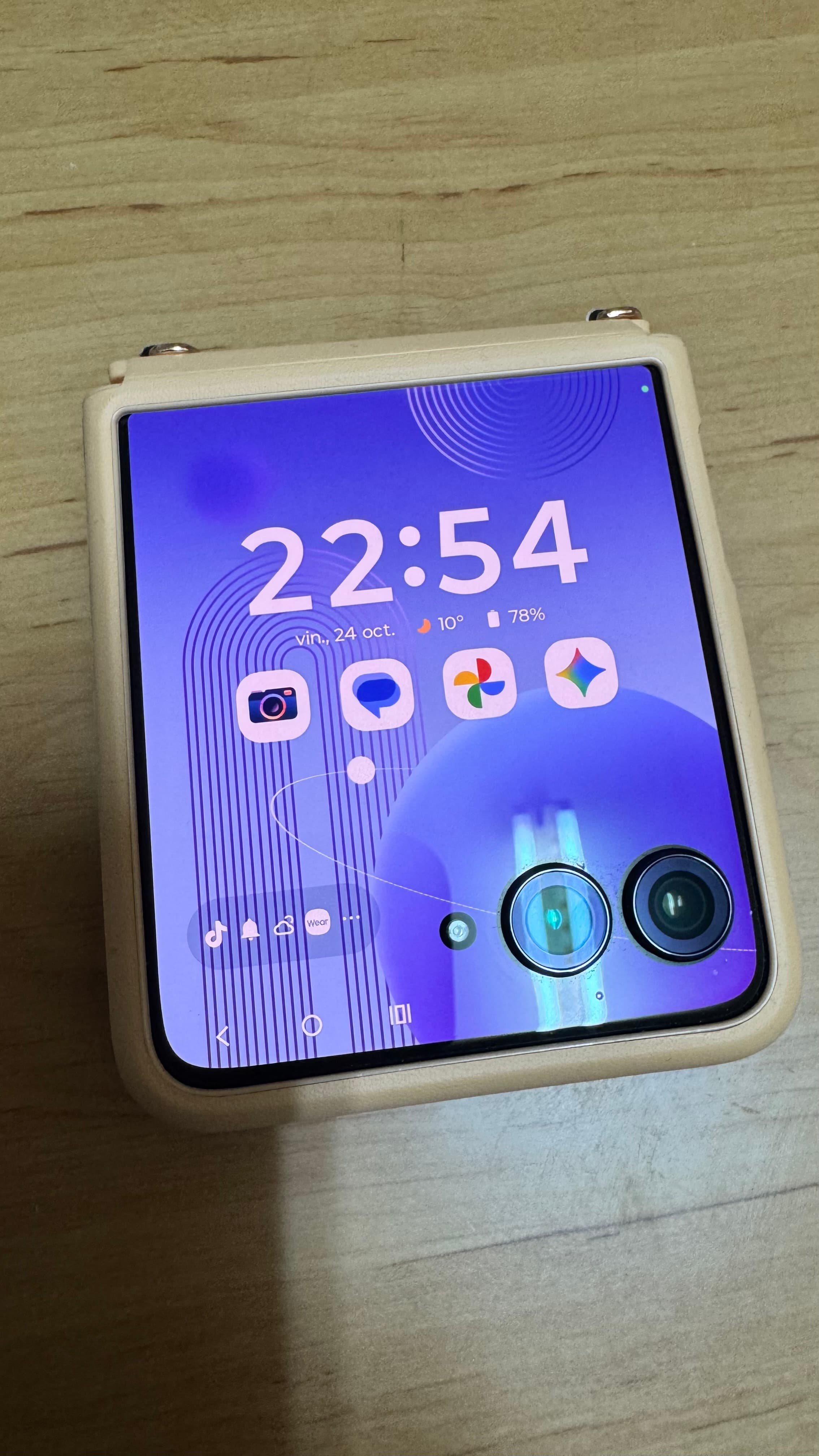Motorola Razr 50