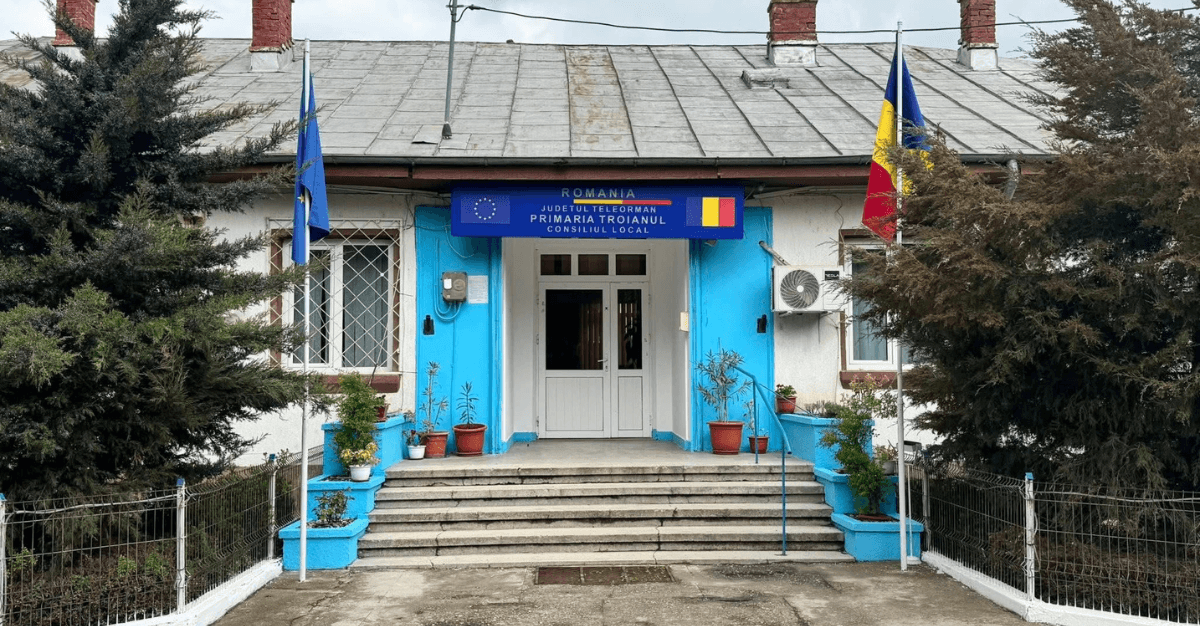 UPDATE | Troianul: cinci consilieri locali și-au depus demisiile în ședința extraordinară. Directorul școlii, drept la replică pentru 24newsro  I     Troianul, vineri dimineața: ședință extraordinară în Consiliul Local. Cinci consilieri își pregătesc demisiile