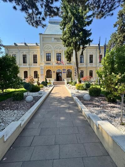 Iluminat stradal în Roșiori de Vede: am solicitat oficial Primăriei să ne spună ce s-a întâmplat cu branșamentele ilegale