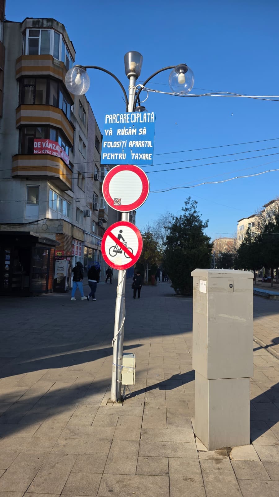 Parcările cu plată din Roșiori de Vede: ce spune Primăria, ce arată aparatele și ce rezultă din cifre