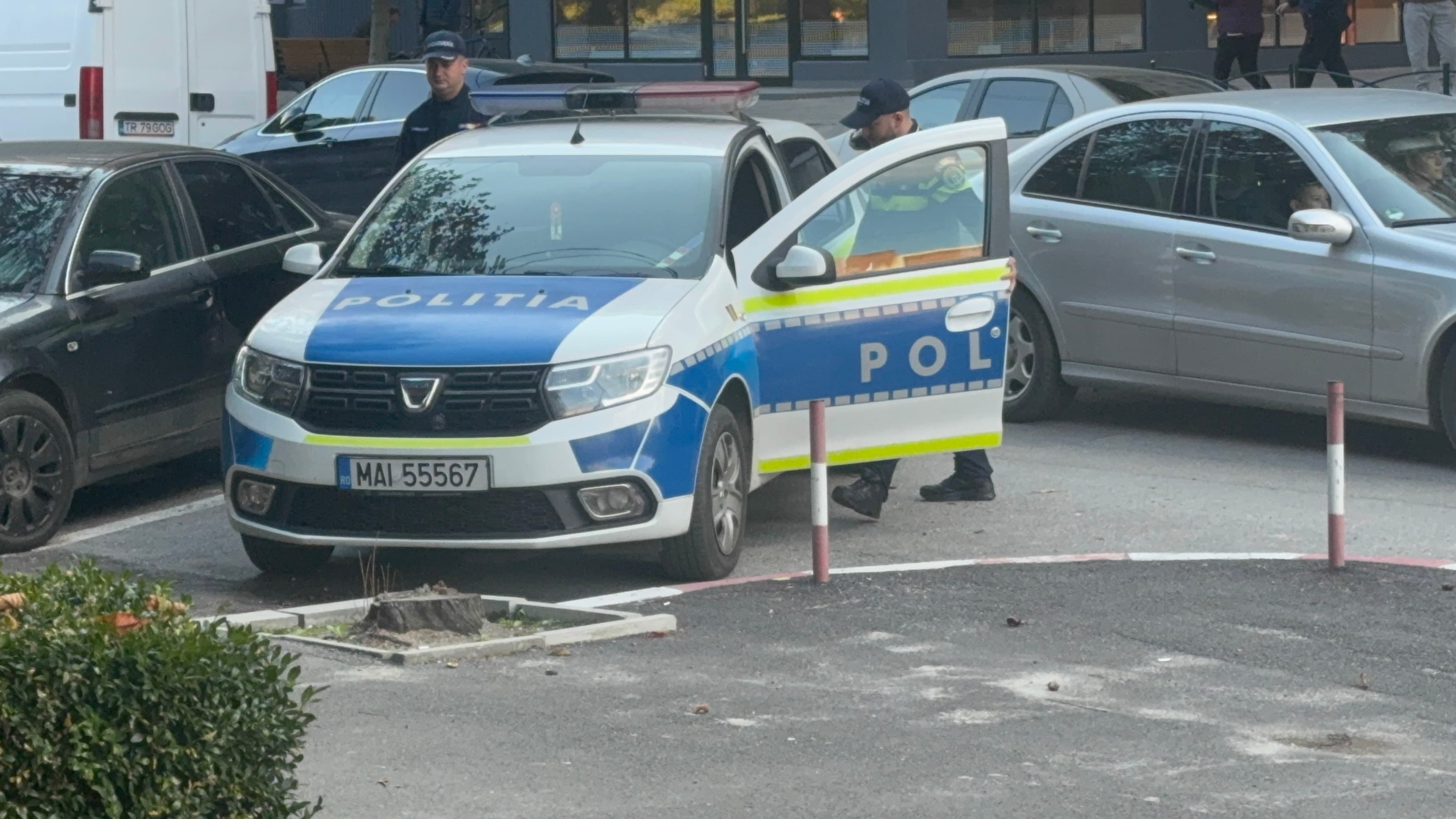 Bărbat reținut după ce a fost prins conducând fără permis, pe DJ 612 A