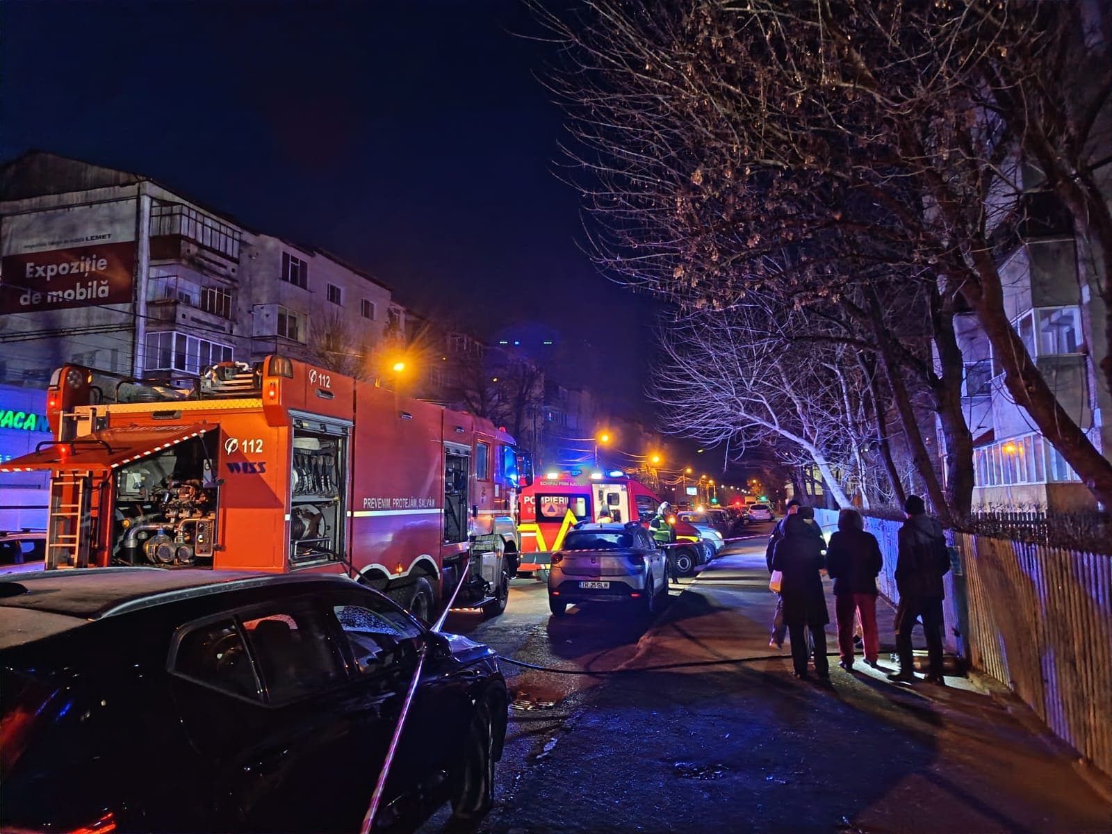 Incendiu într-un apartament din Alexandria, pe strada București. Mai multe persoane evacuate