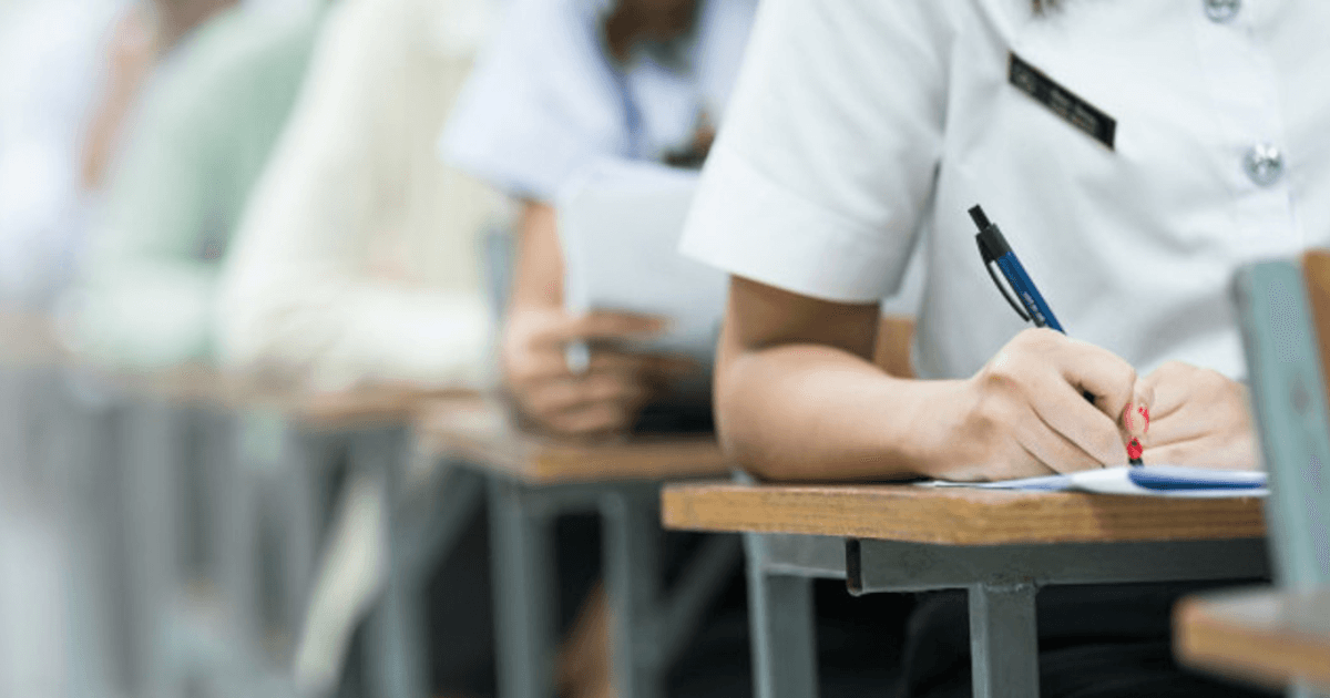 Start în prima sesiune a Bacalaureatului 2026: Peste 130.000 de absolvenți susțin probele de competențe lingvistice și digitale