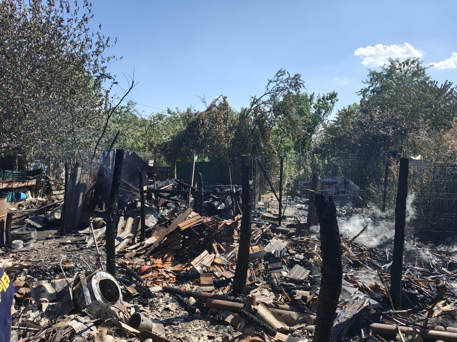 Cazan de țuică lăsat nesupravegheat, cauza probabilă a incendiului din Segarcea-Deal. Pagube de 10.000 de lei
