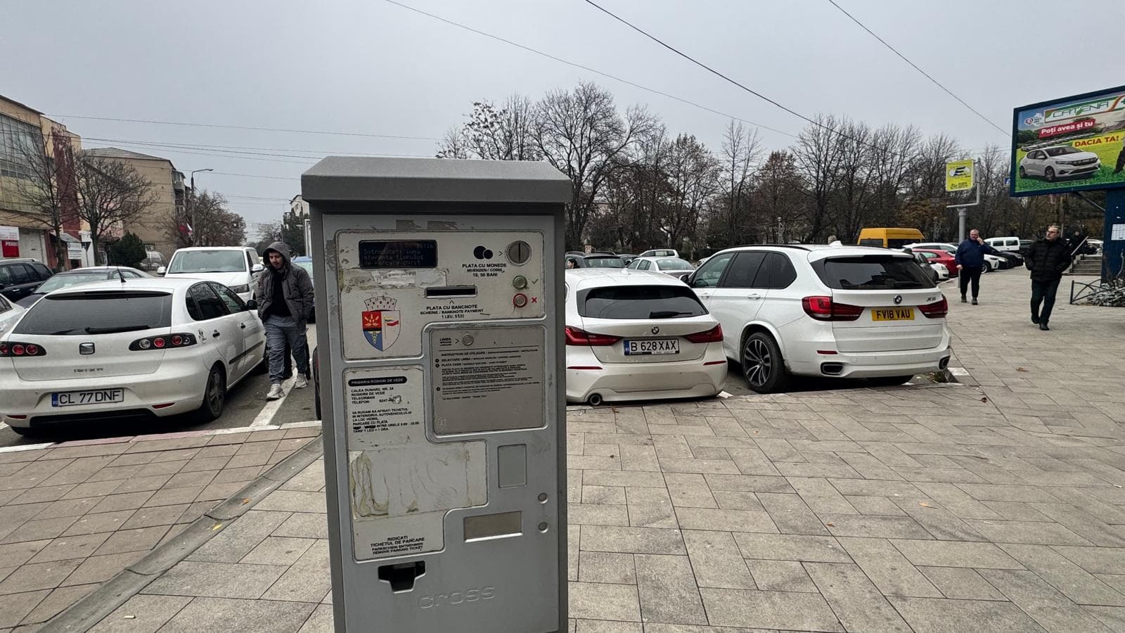 Parcările cu plată din Roșiori de Vede: taxe afișate, reguli neclare și controale invizibile