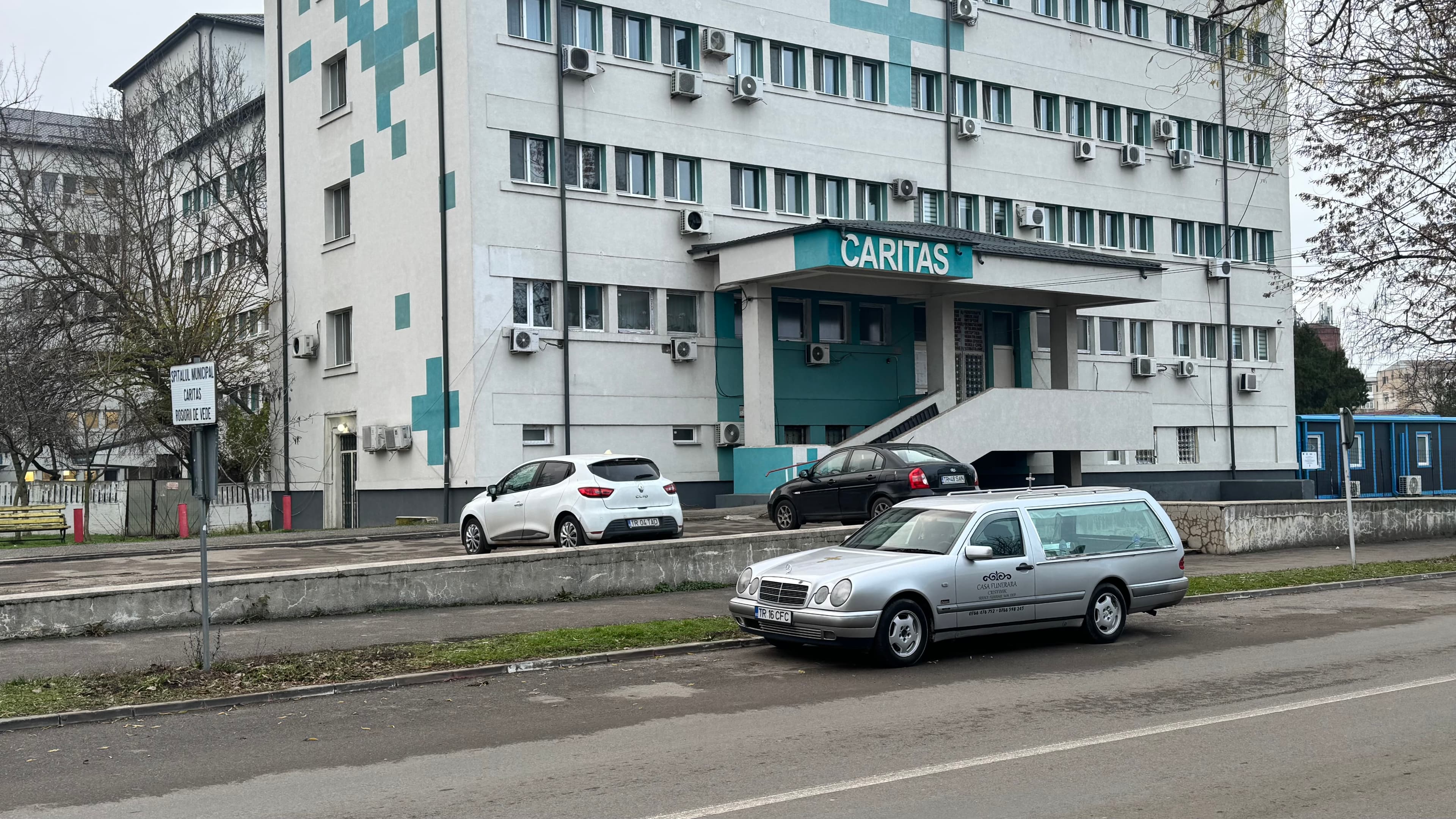 Între lege și bun-simț: ce vedem zilnic în fața spitalului
