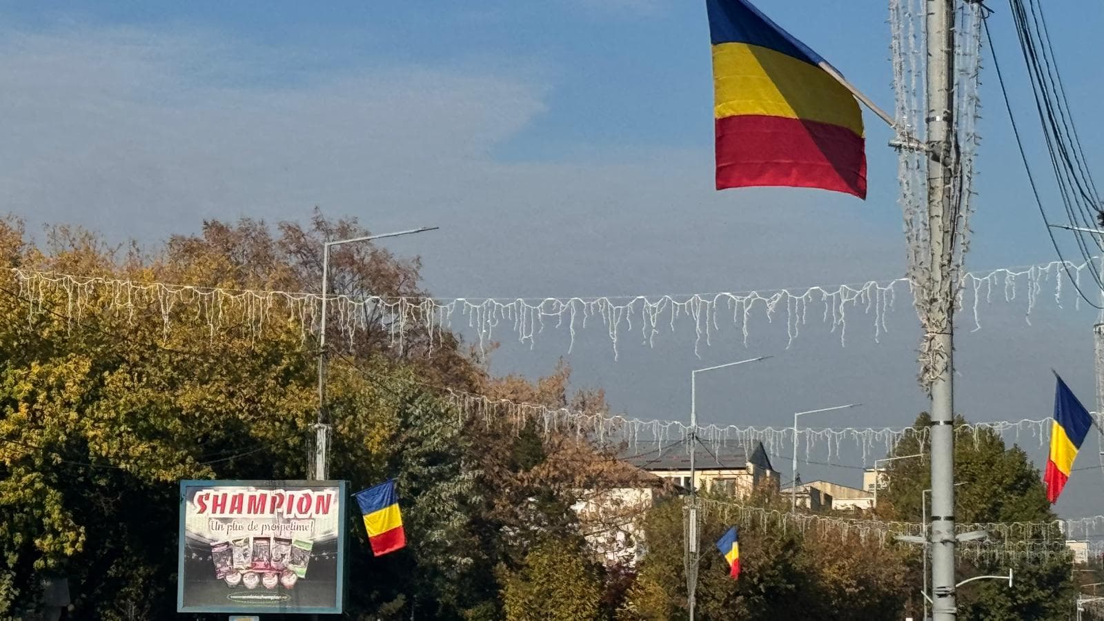 Ghirlande de Crăciun în octombrie la Alexandria – toamna grăbită din Teleorman