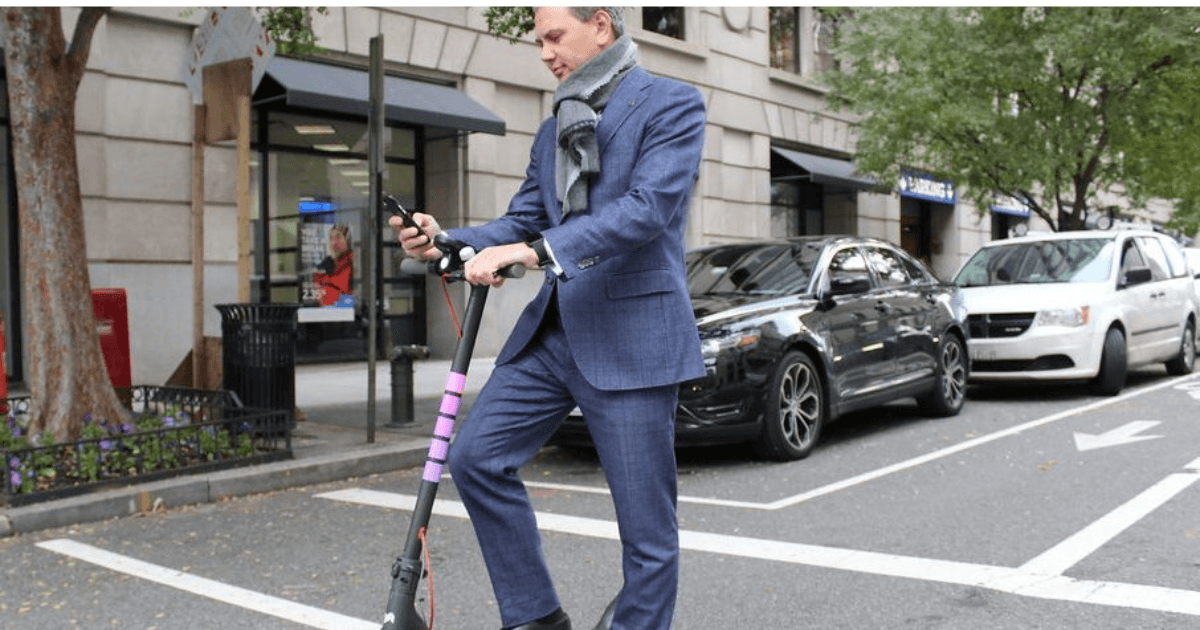 Alcool, telefon, circulație pe trotuar: ce controlează Poliția Teleorman la trotinetele electrice