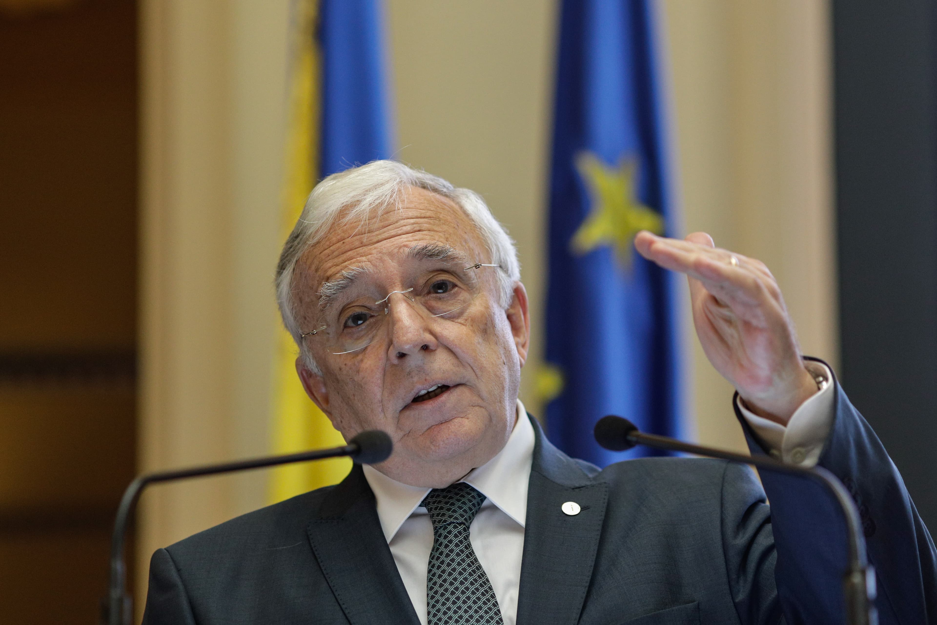 Isărescu: Avem un proiect de ţară - intrarea României în OCDE. Vom intra într-un alt proiect, adoptarea euro