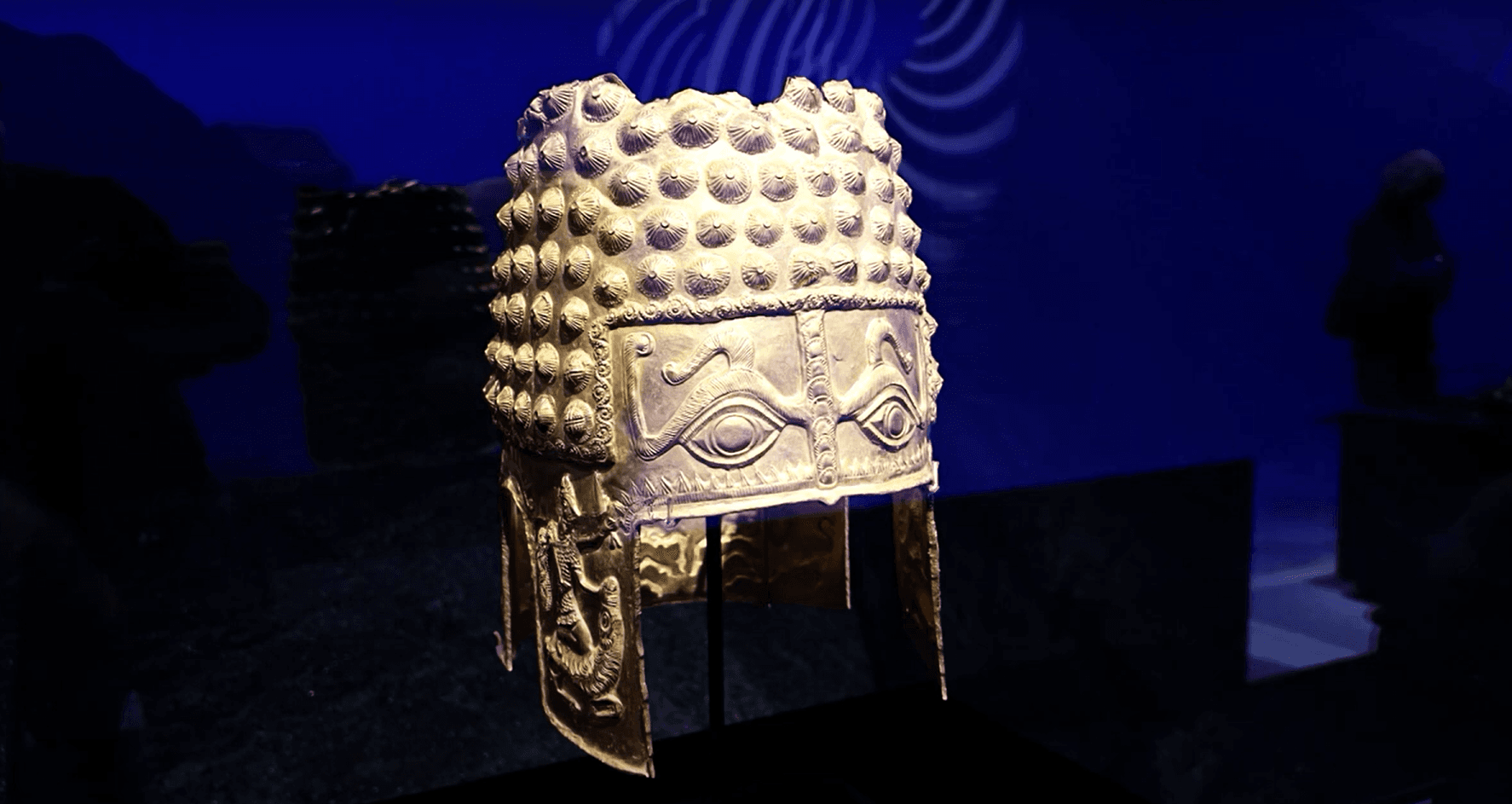 Ce ar trebui să facă România cu despăgubirea de 5 milioane de euro, după recuperarea coifului de la Coțofenești și a brățărilor dacice