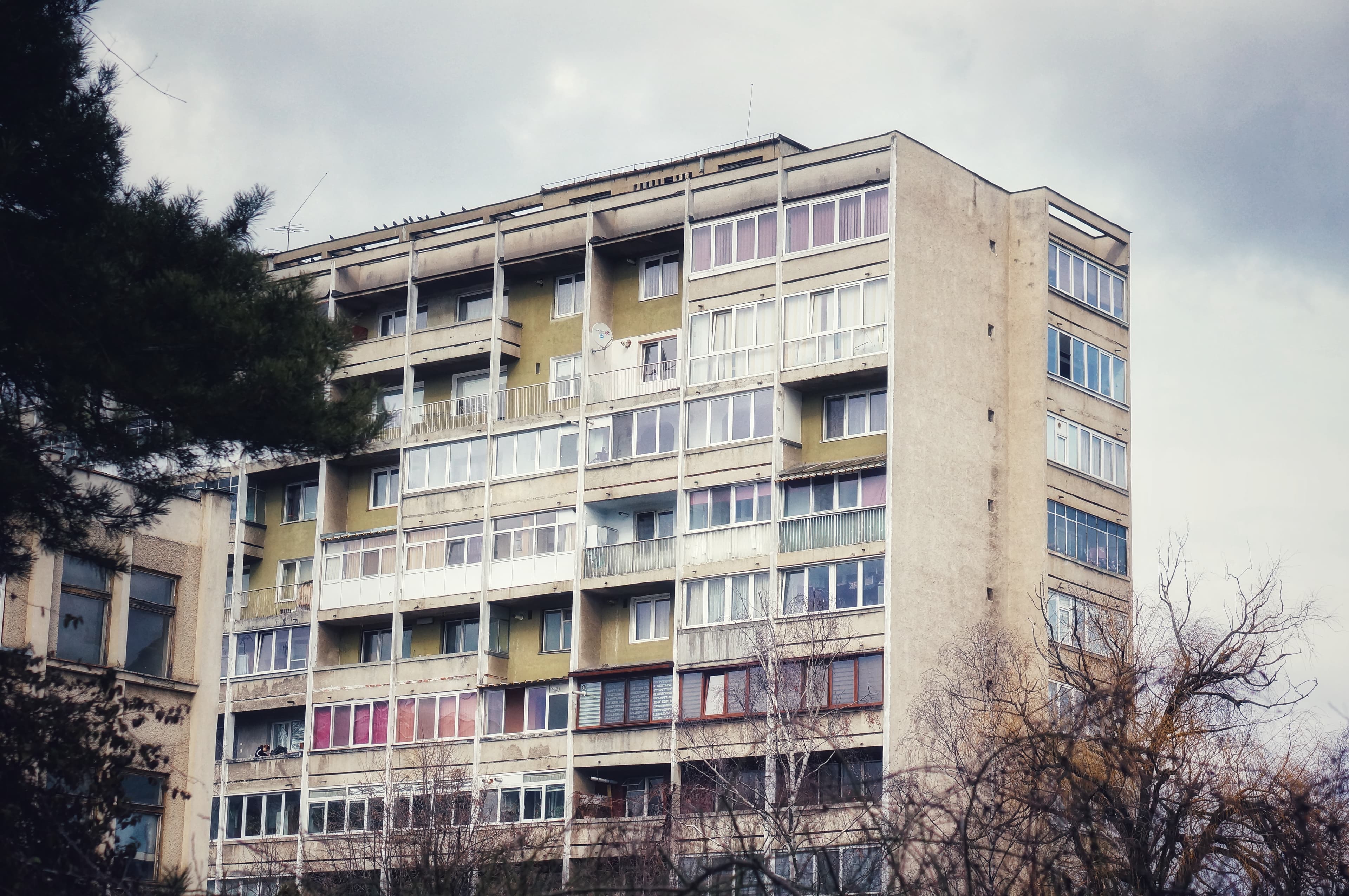Guvernul a decis actualizarea chiriilor pentru locuințele de stat, după aproape 20 de ani. Cu cât cresc tarifele